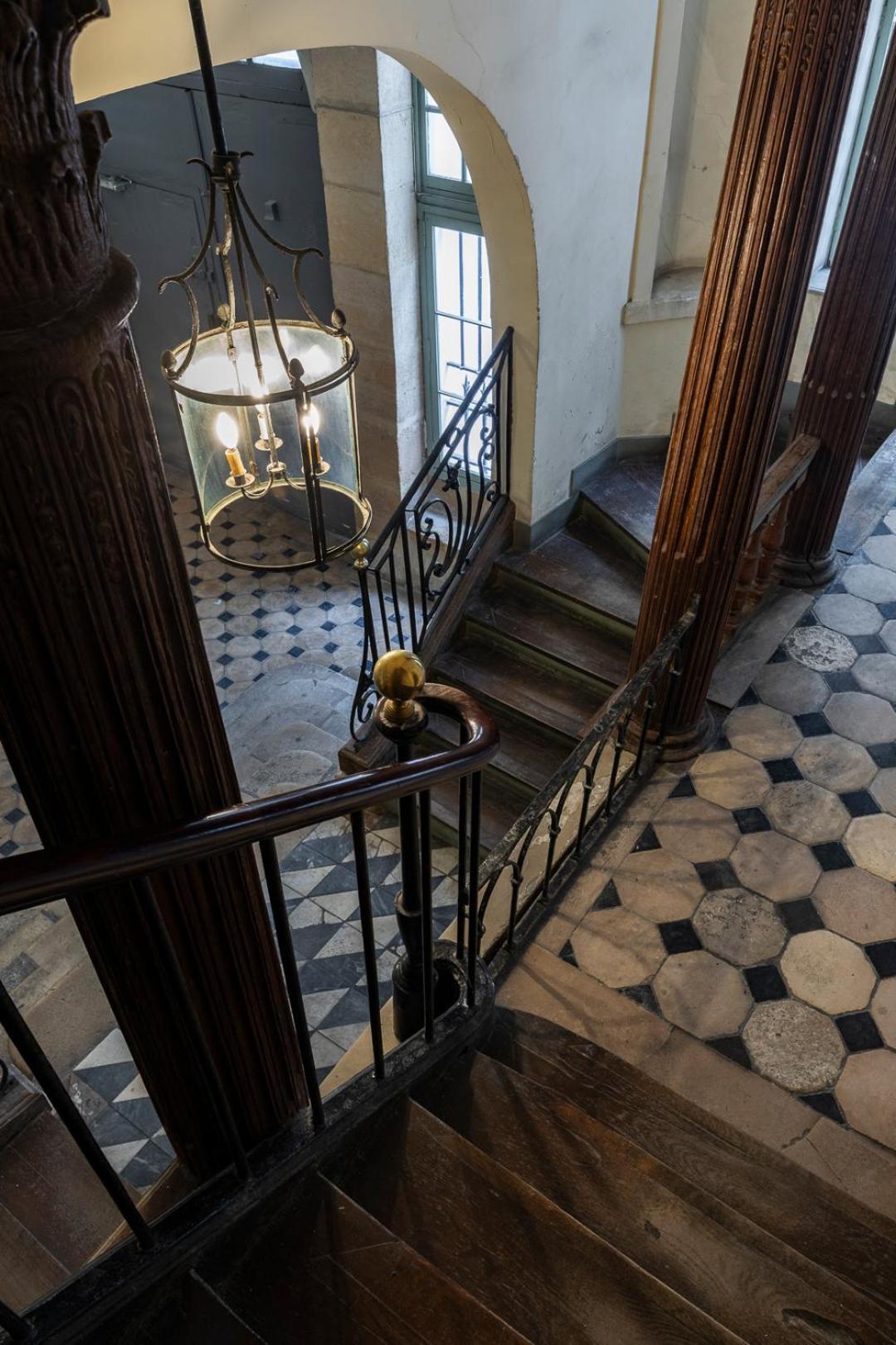 Charming Newly Renovated In The Heart Of St Germain Des Pres